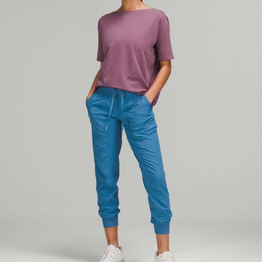 Lululemon Back in Action Short Sleeve T-Shirt Large